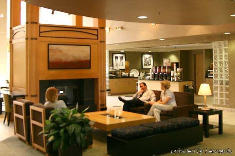 Hampton & Hotel Lincolnshire